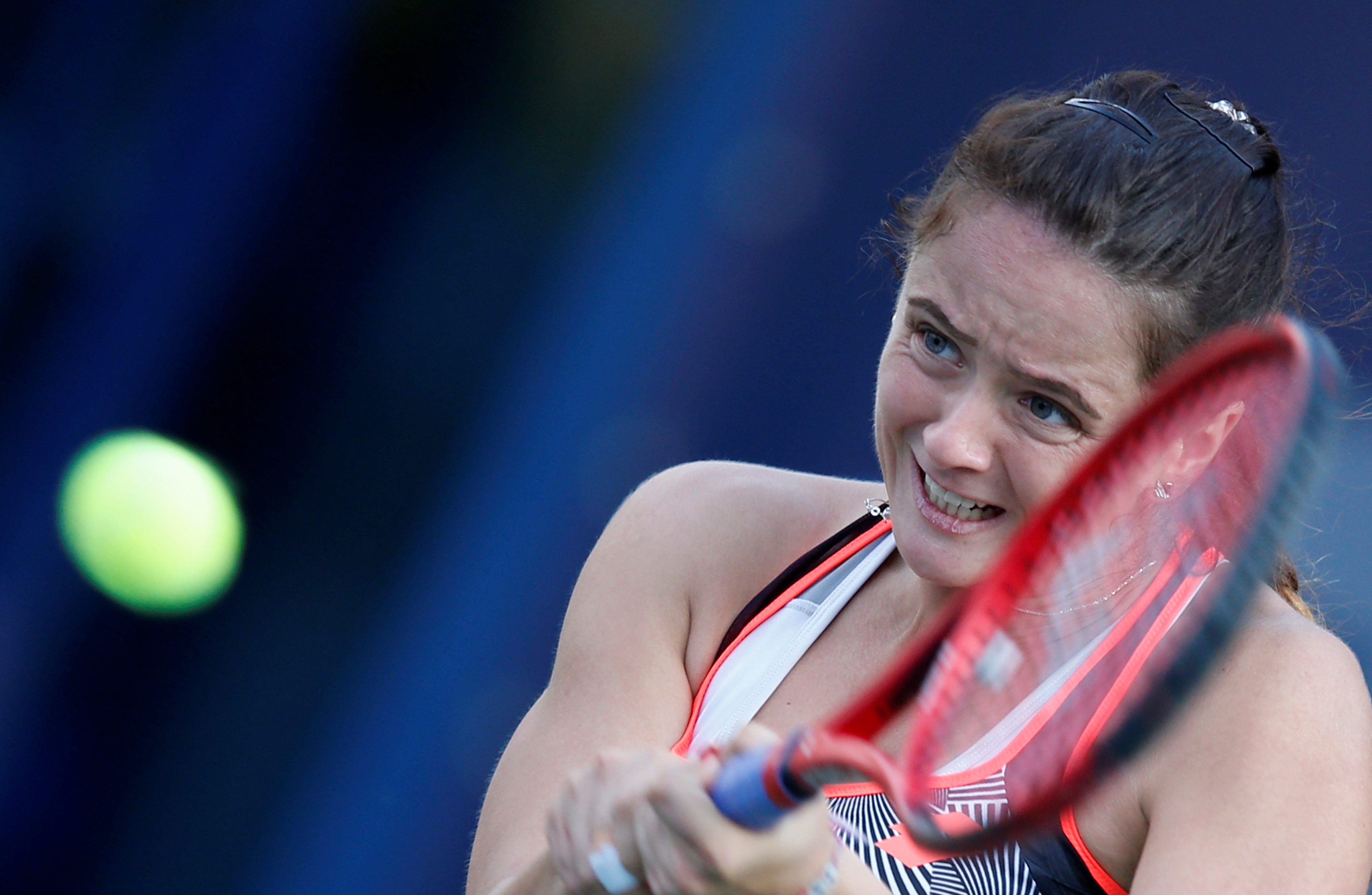 AYX中国体育官方关于重返赛场引发热议！，科维托娃在法国队比赛中领先优势明显全场沸腾不已的信息