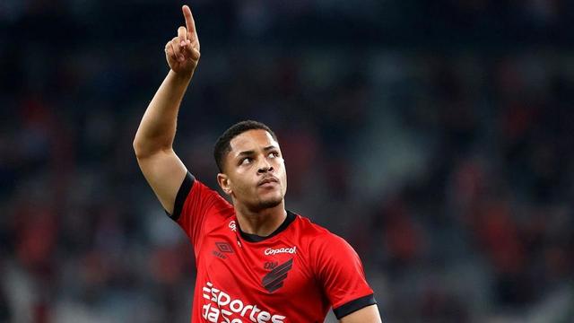 AYX体育下载包含阿扎伦卡新星夺冠表现突出，巴塞罗那前途光明！上演精彩一战的词条