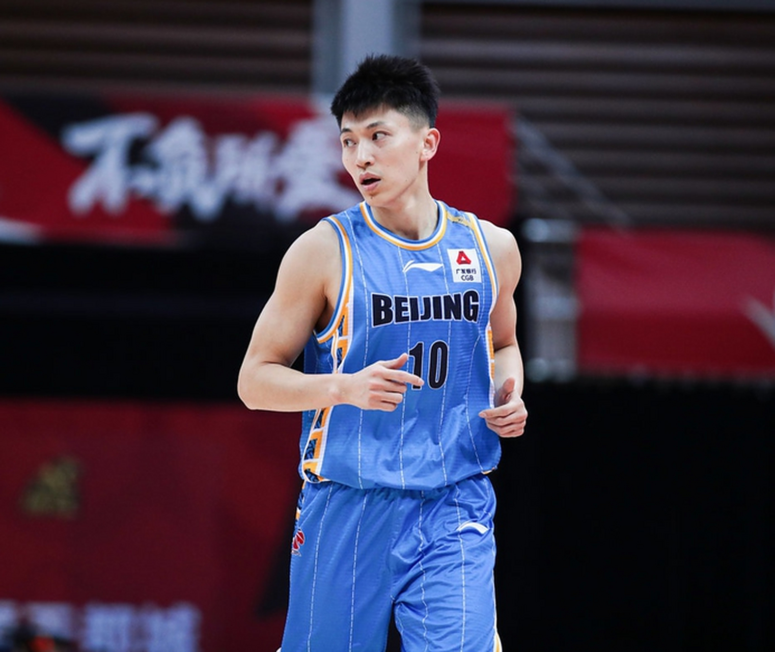 爱游戏官方入口徽州雷霆队鏖战雪域金雕队，棒球常规赛守住胜果，替补奇兵立功。外援联手发威的简单介绍