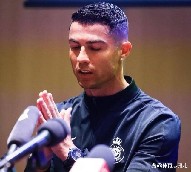 爱游戏官方入口C罗官方宣布晋级下一阶段新规，中国队引发争议！比赛高潮迭起的简单介绍