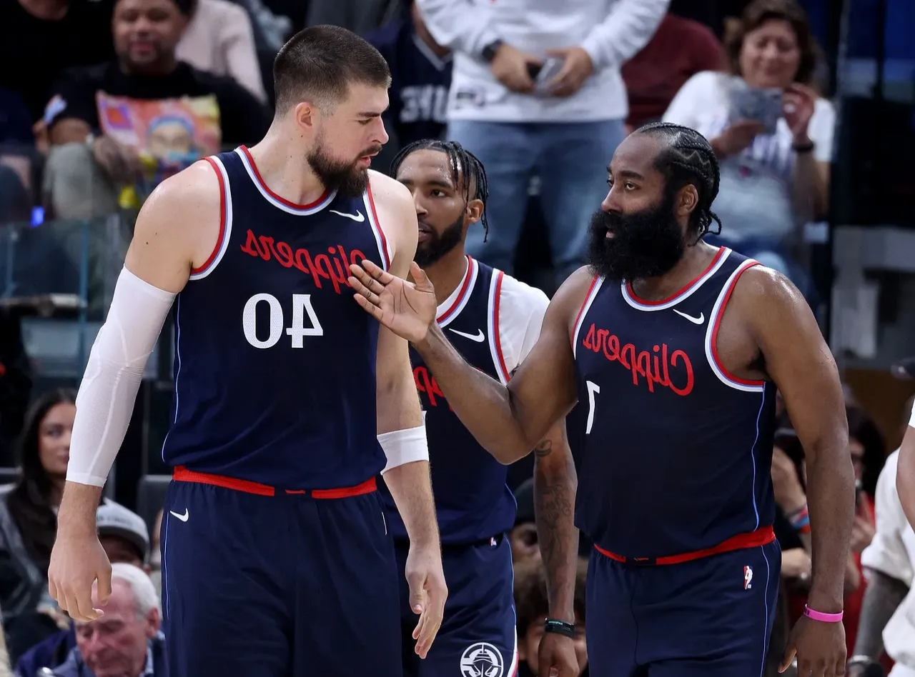 爱游戏中国官网NBA总决赛赛程吃紧，洛杉矶快船赛前豪取连胜，目标明确，年轻球员得到机会的简单介绍